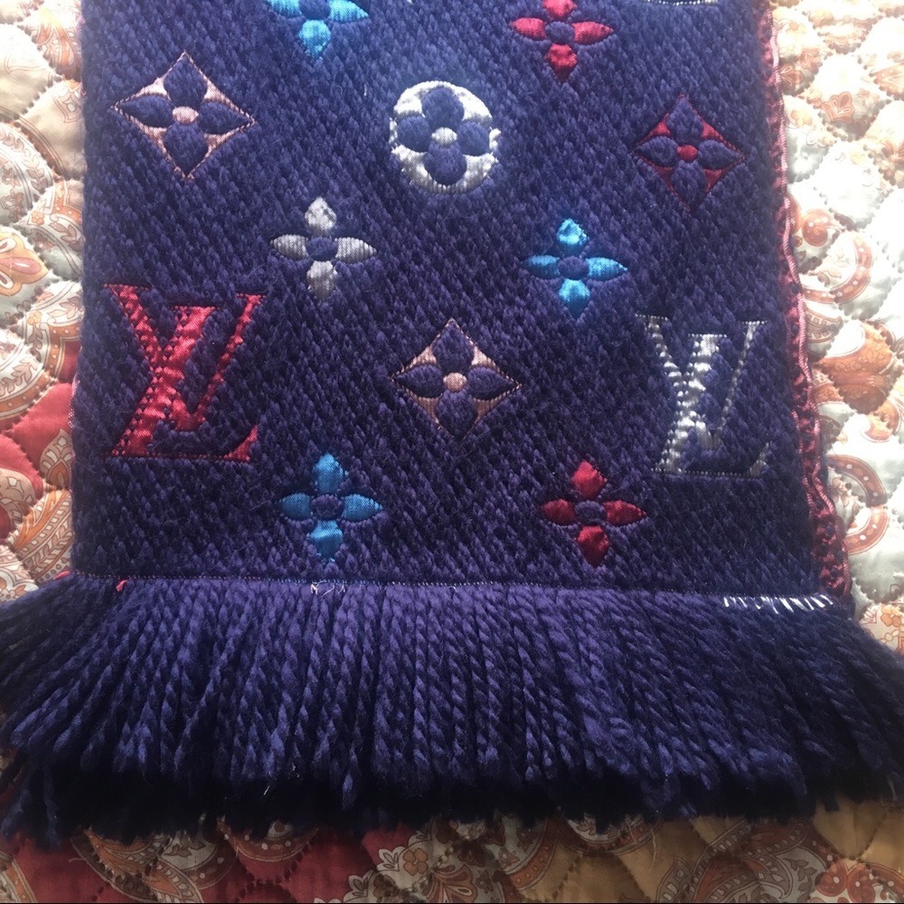Louis Vuitton Rainbow Scarf - Picture 5 of 6